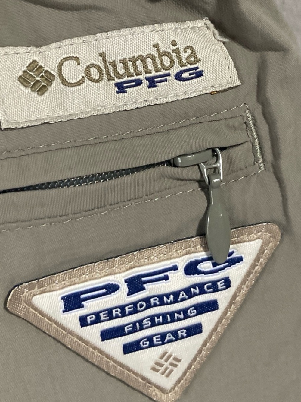 Columbia Men's Shorts in Light Khaki